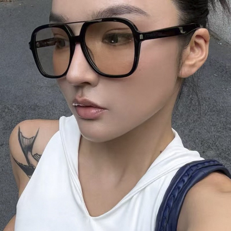New Double Bridge Pilot Sungla - Vintage Fashion Enthusiasts 评论和价格